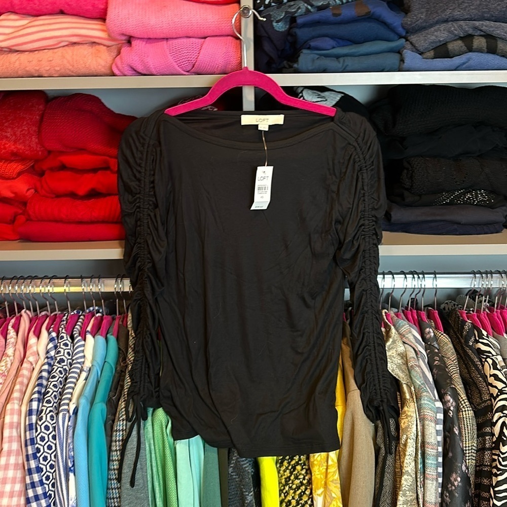 Loft black ruched long sleeve top. NWT size XS